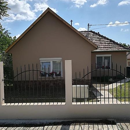 Vivien Apartman Fonyod Bagian luar foto