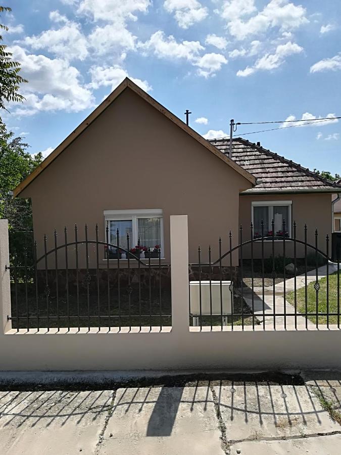 Vivien Apartman Fonyod Bagian luar foto